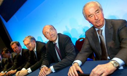 À bas les privilèges des anciens Premiers ministres !