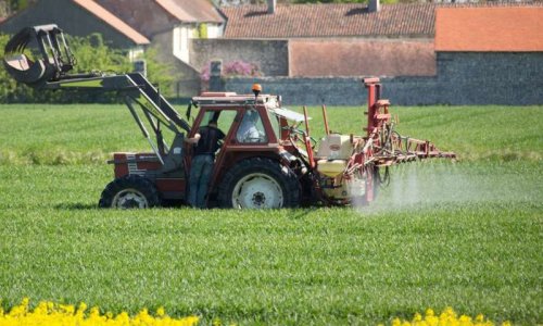 Protégez-nous en interdisant les épandages de pesticides près de nos lieux de vie