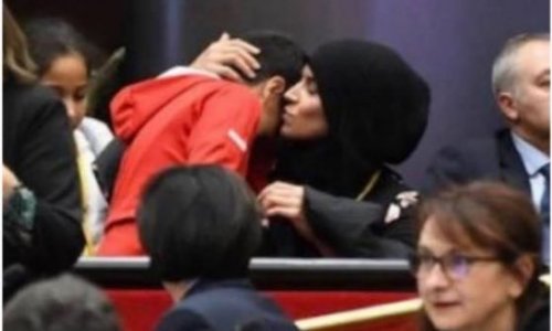 LE VOILE ISLAMIQUE - LA PLUS FORTE DISCRIMINATION MONDIALE Condamnons nos politiques Français qui aident à mettre en place cette pratique dans notre pays.