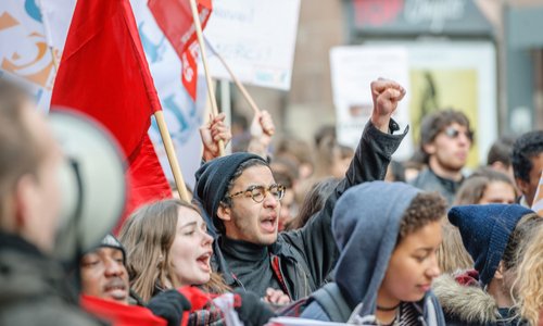APPEL ET MISE EN GARDE AU PRÉSIDENT MACRON