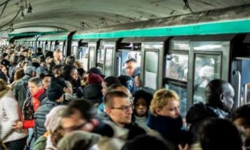 Petition pour que mr macron retire absolument ce projet l&agrave; r&eacute;forme des retraites