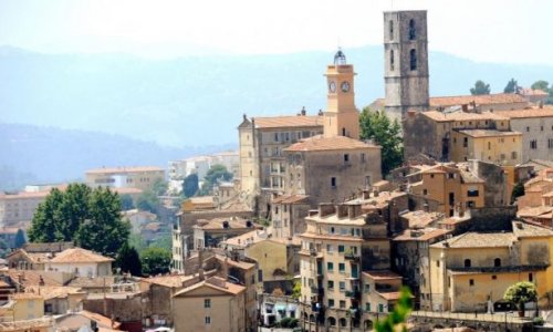 Stop aux abus et à l’incompétence de la mairie de Grasse.