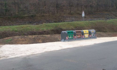 Non aux bennes moches, chères et discriminatoires de la SMD3 Dordogne dans notre campagne