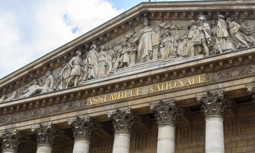 DISSOLUTION  de l'Assemblée Nationale