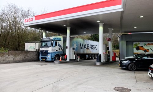 Halte à la fermeture des sanitaires, douches sur les autoroutes !