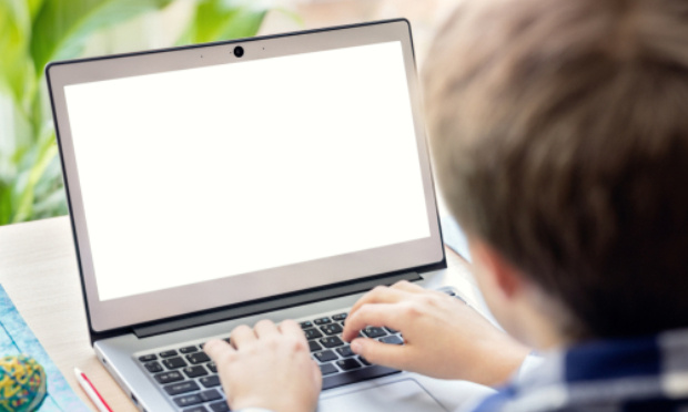 L'arrêt de la diffusion des cours sur la chaîne télé Congo et l'accès gratuit aux dépêches de Brazzaville pour les élèves en classe d'examen