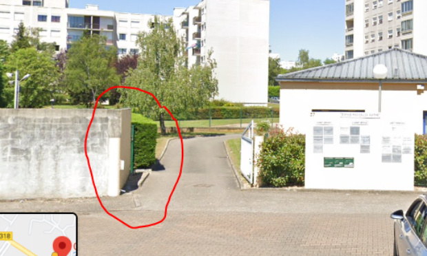 Fermeture du portillon côté route d'Heyrieux Plaine de Saythe 69800 St Priest