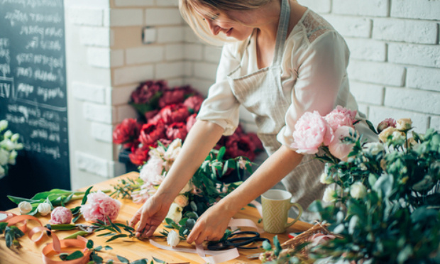 Pour que les grandes surfaces jouent le jeu et ne vendent pas de fleurs pour la fête des mères pour soutenir les fleuristes très éprouvés par cette crise sanitaire.