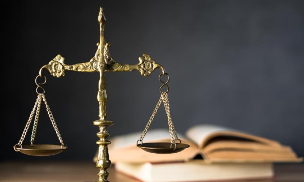 Examen d'institution publique française et européenne