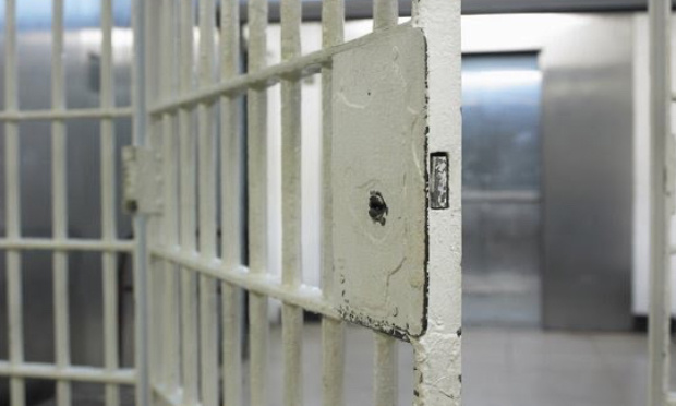 Covid-19 : le gouvernement doit être jugé