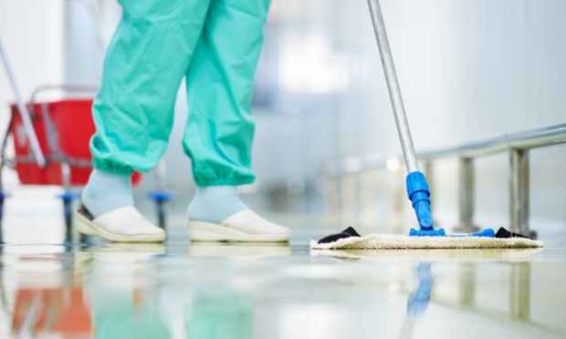 Droit à la prime pour les agents d'entretien en milieu hospitalier et maison de soins