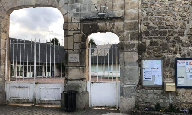 Non à la suppression du poste d'A.T.S.E.M d'Amélie