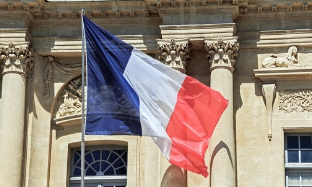 Que la Ministre du Travail baisse son salaire et renonce à ses avantages pour donner l'exemple !