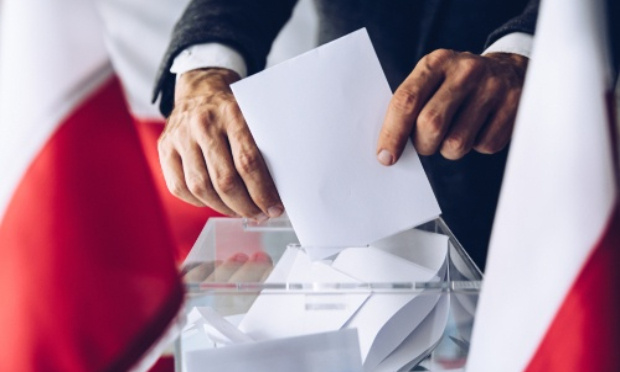 Pétition contre les cumuls de mandats locaux