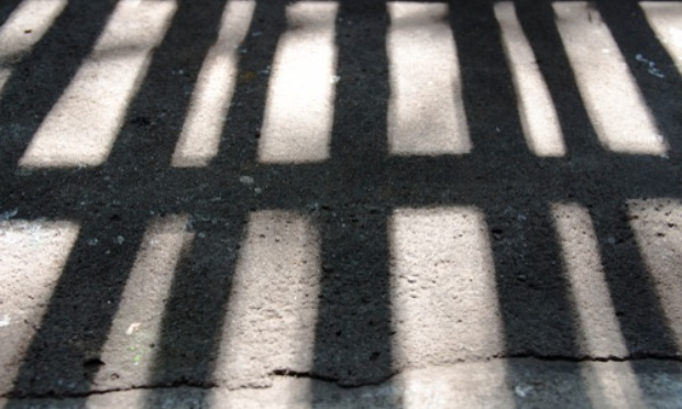 Urgence du rétablissement de parloirs respectant le droit à la dignité des détenu.e.s et le maintien du lien familial /allègement des mesures restrictives et de distanciation physique à partir du 10 Janvier