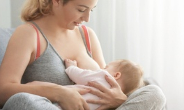 Pour que la formation IBCLC soit obligatoire pour travailler auprès de jeunes enfants ou de futures mamans.