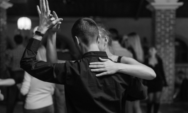 Adhérents de color's Latino en colère