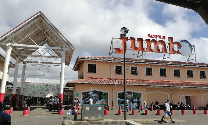 Boycottez les enseignes BDM : Jumbo Score, Score, Snie et Douka Bé