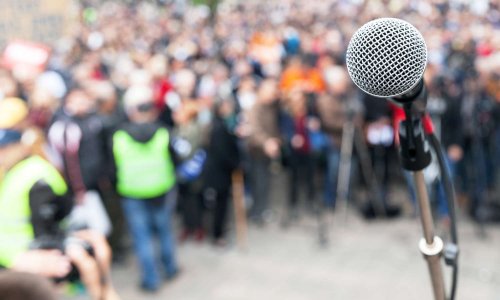 Les gilets jaunes sont-ils un printemps européen ?