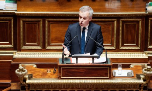 Au cœur du scandale, François de Rugy doit-il démissionner ?