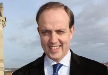 Seriez-vous favorable au retour de la monarchie en France avec la famille d'Orléans ?