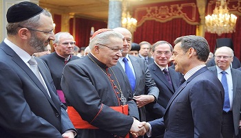 Jugez-vous nécessaire de relier la politique à la religion ?