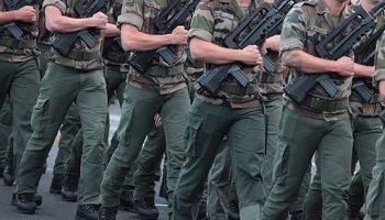 La conscription (Service militaire) peut-elle être un complément à l’armée professionnelle actuelle  ?