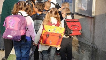 Citoyens du Monde, seriez-vous pour une manifestation d'enfants ? Qui mieux que ce petit peuple pour dire STOP à la pédophilie.