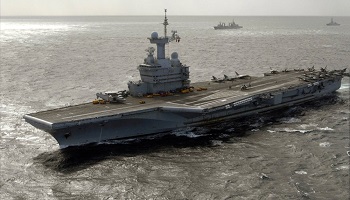 Pour ou contre l'achat d'un autre porte-avion français ?