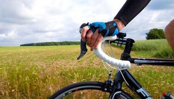 Faut-il imposer des restrictions de circulation à tous pour la sécurité des cyclistes ?