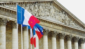 Croyez-vous que les gens intelligents ont intérêt à gâcher leur vie en faisant une carrière politique ?