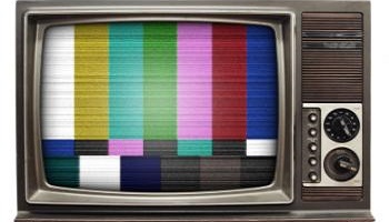 La diffusion non-stop de programmes TV sur des chaines d'Etat ou proches du pouvoir, sur le thème de l'Afrique, l'Islam, la 3e Guerre mondiale sert à