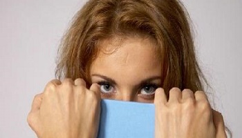 Le timidité peut-elle s'avérer être une qualité?