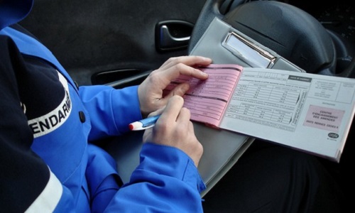 Trouvez-vous normal que les anciens Ministres ne soient pas verbalisés en cas d'infraction au code de la route?