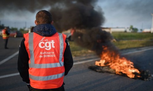 Blocage des raffineries : pour ou contre ?