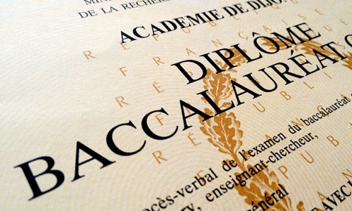 Ne vaut-il mieux pas arrêter le Baccalauréat et favoriser le contrôle continu ?