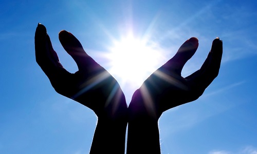 Une loi qui interdit l’endoctrinement de quelques religions que ce soit par les parents avant l'age de raison, 16 ans ou 18 ans ?