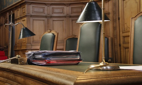 Trouvez-vous normal qu'un homme politique mis en examen pour dépassement des frais de campagne électorale puisse se présenter à une autre éléction ?