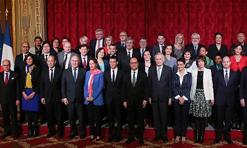 La République doit-elle faire le ménage dans son écurie politique ?