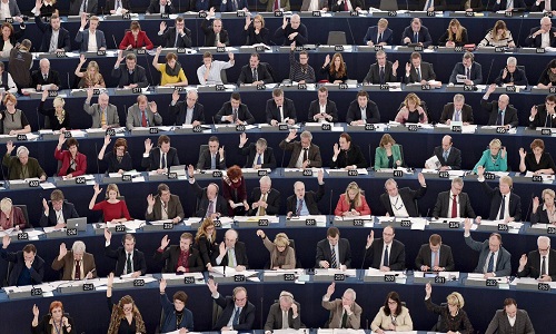 Trouvez-vous qu'il y ait assez d'élus ?