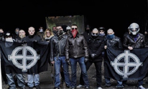 En cas de prise de pouvoir par un groupe fasciste seriez-vous prêts à la révolution ?