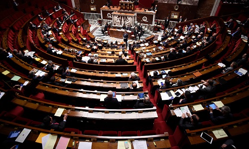 Pour qu'en France, il y ait un homme(humain), un mandat et qu'on ne puisse pas faire plus de 15 ans en tant qu'élu, à quelque poste que ce soit ?