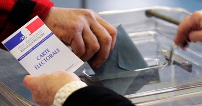 Marine Le Pen aurait-elle dû appeler à voter pour l'un ou l'autre des candidats ?