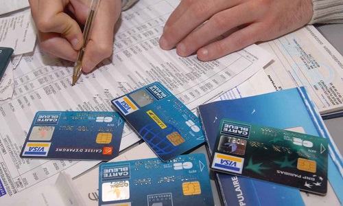 Pour ou contre l'augmentation des frais bancaires