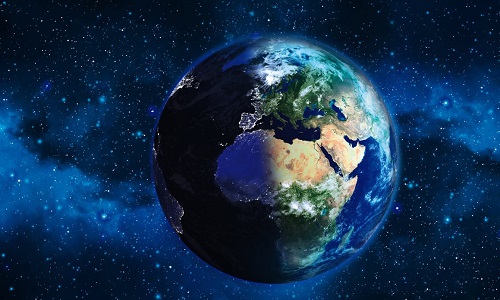 Nous investissons des milliards pour chercher l'origine de la vie dans l'espace alors que la vie et l'avenir de nos enfants sont sur terre. Pensez-vous qu'ils nous remercieront d'avoir soit-disant conquis l'espace où nous reprocheront-ils notre participation à la destruction des forêts et de nos océans.