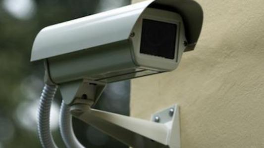 Seriez-vous d'accord que l'on place des caméras dans les établissements scolaires ?