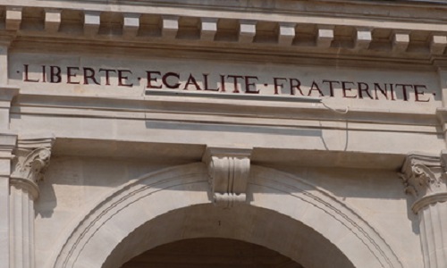 Liberté, Egalité, Fraternité ; la devise de la France est-elle obsolète ?