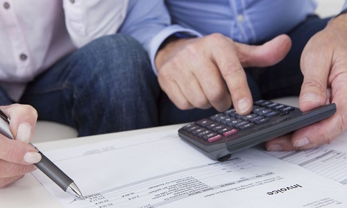 Pensez-vous encore geler les pensions des retraites à nouveau cette année ?