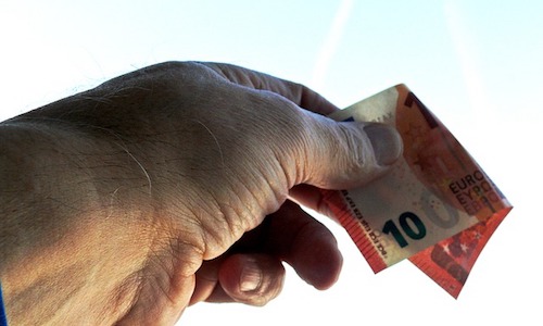 Selon-vous, quel est le minimum vital pour survivre ?