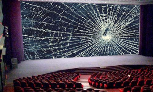 Pour ou contre l'interdiction des films poubelle concernant le sexe (non simulé) autorisé aux mineurs au cinéma ?